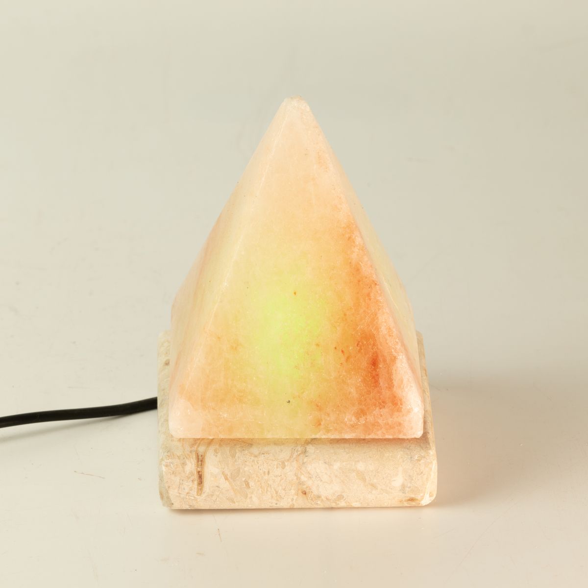Quality USB Pyramid Salt Lamp - 9 cm (multi)